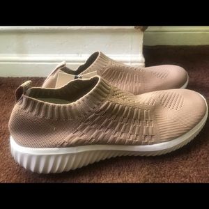 Nursing shoes, skin like feel